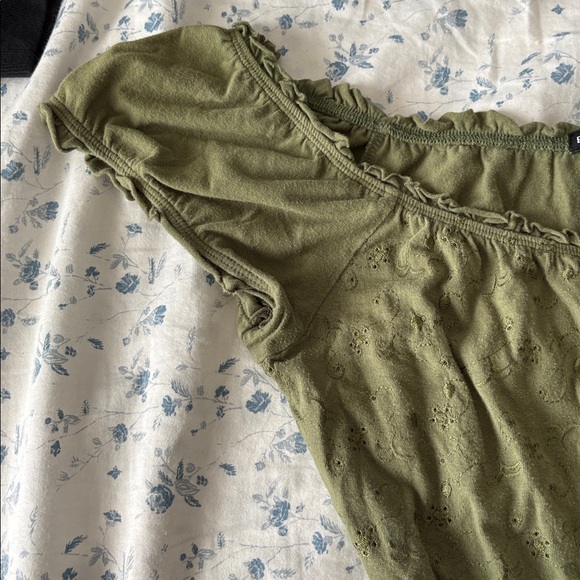 Fang Women’s Top - Picture 3 of 3